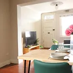 2 Bedroom House Pyrmont E-Bikes Included