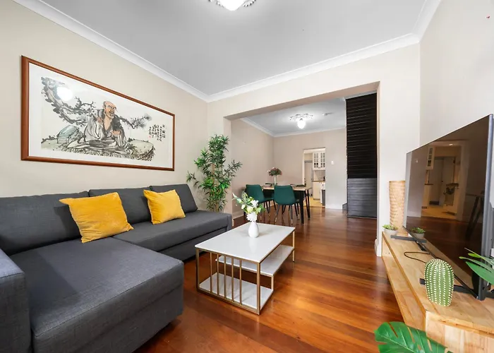 2 Bedroom House Pyrmont E-Bikes Included