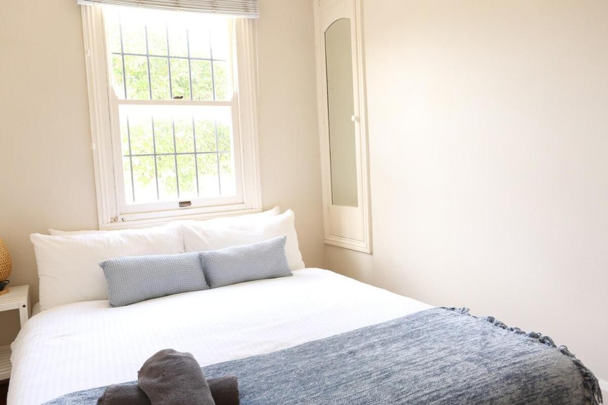 2 Bedroom House Pyrmont E-bikes Included Sydney