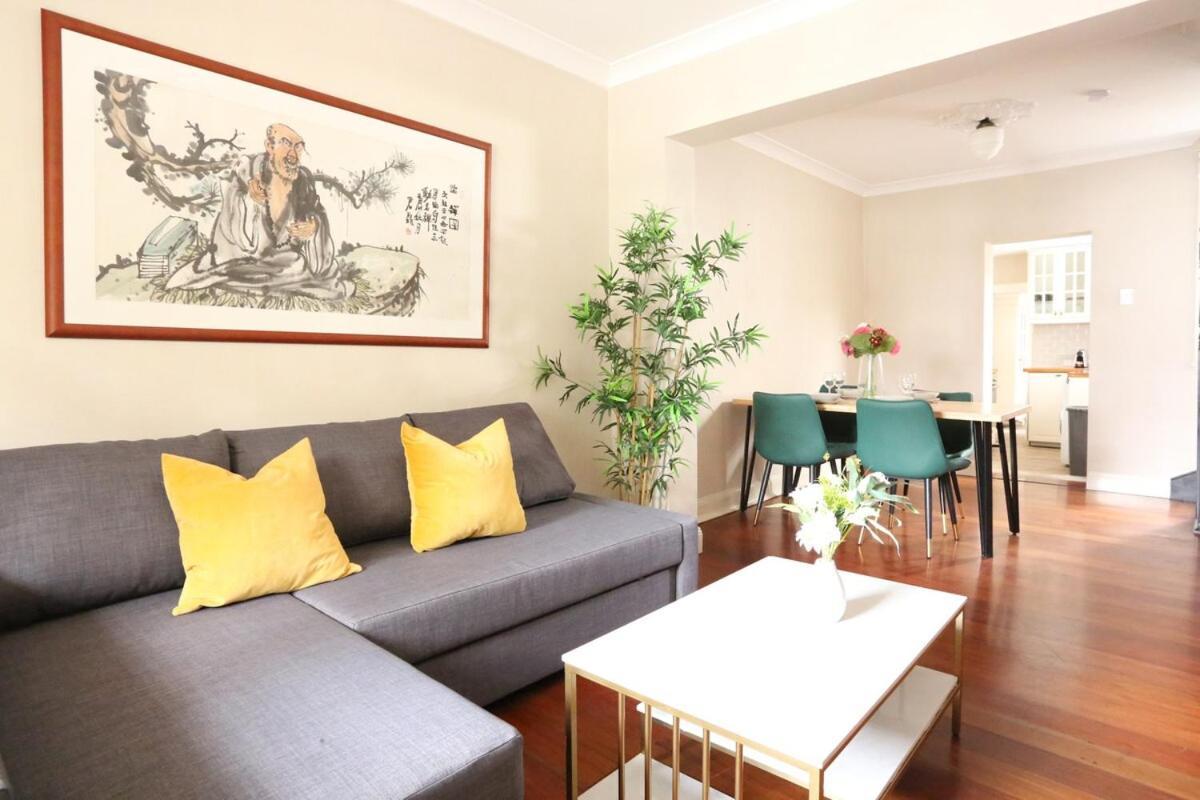2 Bedroom House Pyrmont E-bikes Included *