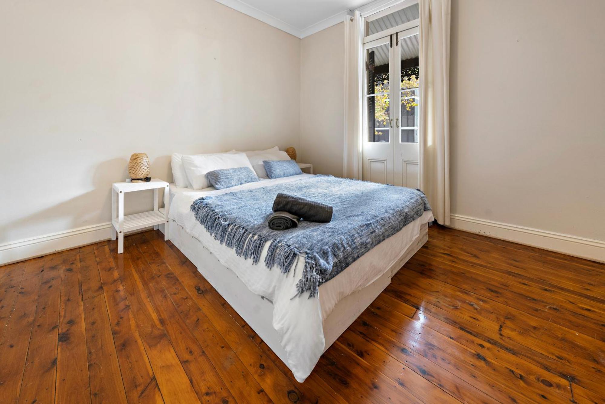 Apartment 2 Bedroom House Pyrmont E-bikes Included Sydney