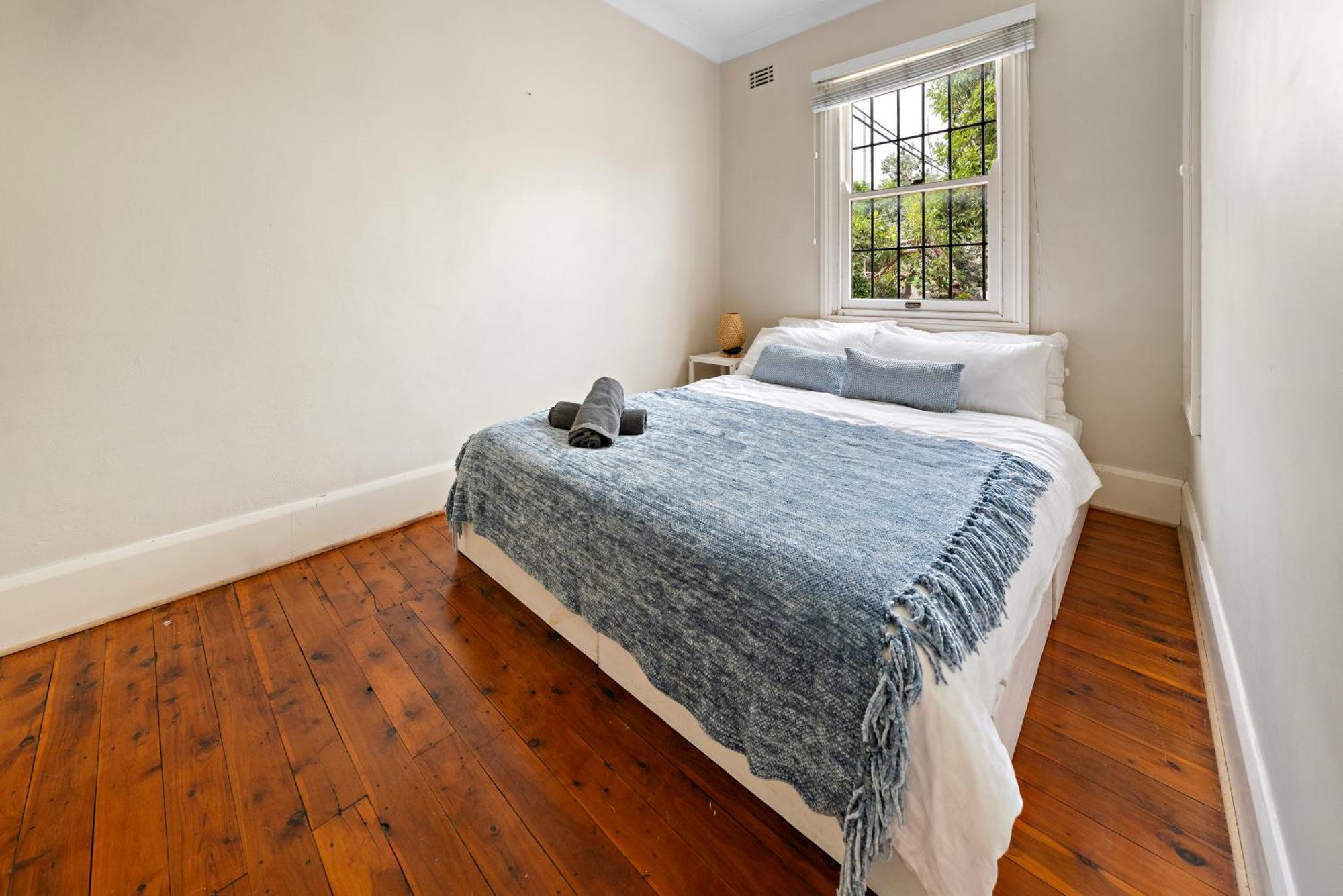 2 Bedroom House Pyrmont E-bikes Included *